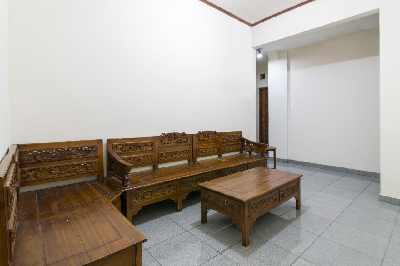 Reddoorz Near Tugu Yogyakarta Ξενοδοχείο Εξωτερικό φωτογραφία