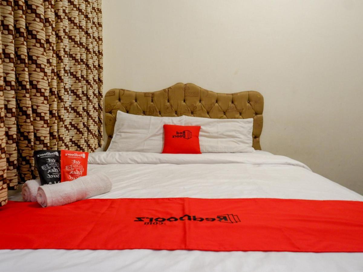 Reddoorz Near Tugu Yogyakarta Ξενοδοχείο Εξωτερικό φωτογραφία