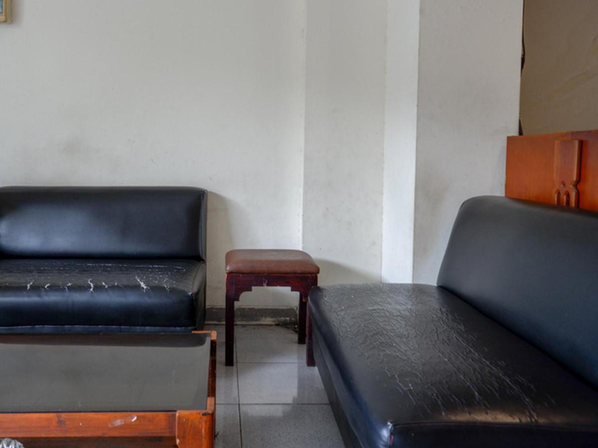 Reddoorz Near Tugu Yogyakarta Ξενοδοχείο Εξωτερικό φωτογραφία